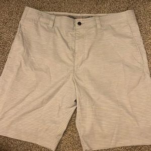 Callaway men’s golf shorts